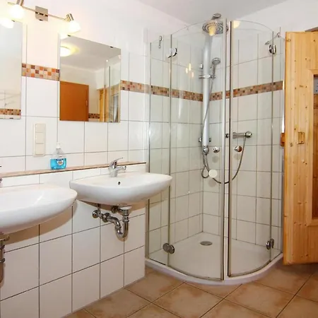 Doppelhaushaelfte Ostseehaus Ii, 펜션 *