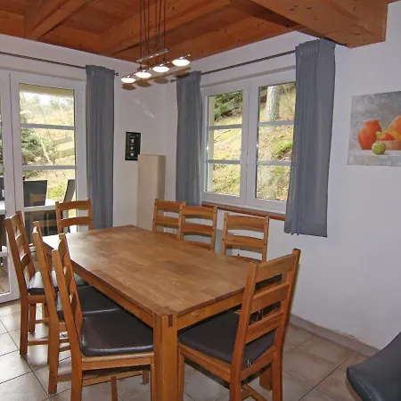 Doppelhaushaelfte Ostseehaus Ii, Semesterbostad *