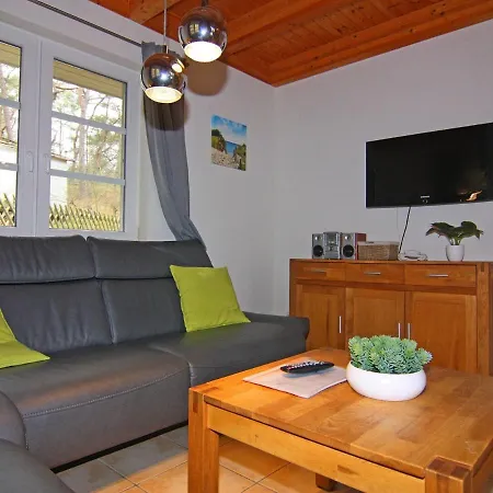 Doppelhaushaelfte Ostseehaus Ii, Semesterbostad Trassenheide